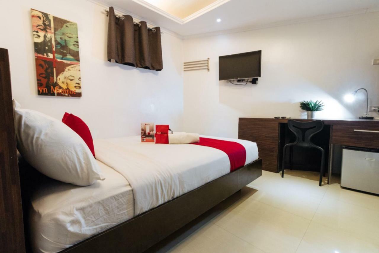 Reddoorz Plus @ Poblacion Makati Makati City Kültér fotó